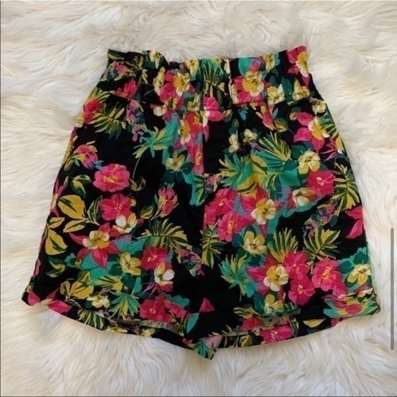 Express high waist shorts & crop top Floral set XS - Picture 6 of 8